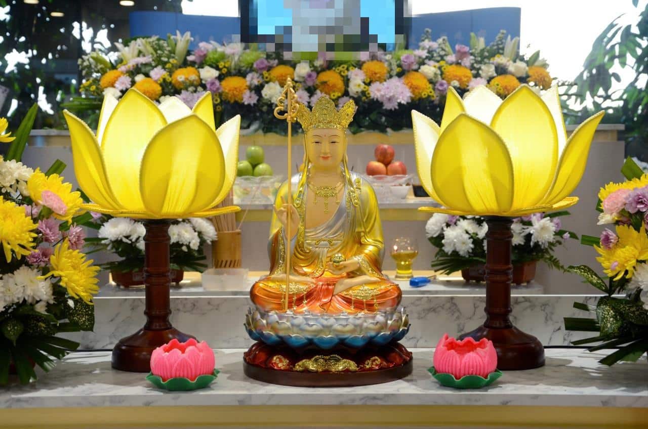 Buddhist funeral service Singapore — sutra chanting and monk coordination